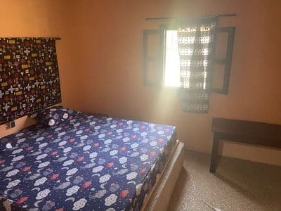 Chambre principale, côté fenêtre