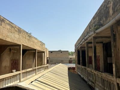 La toiture du hangar vue de l'étage