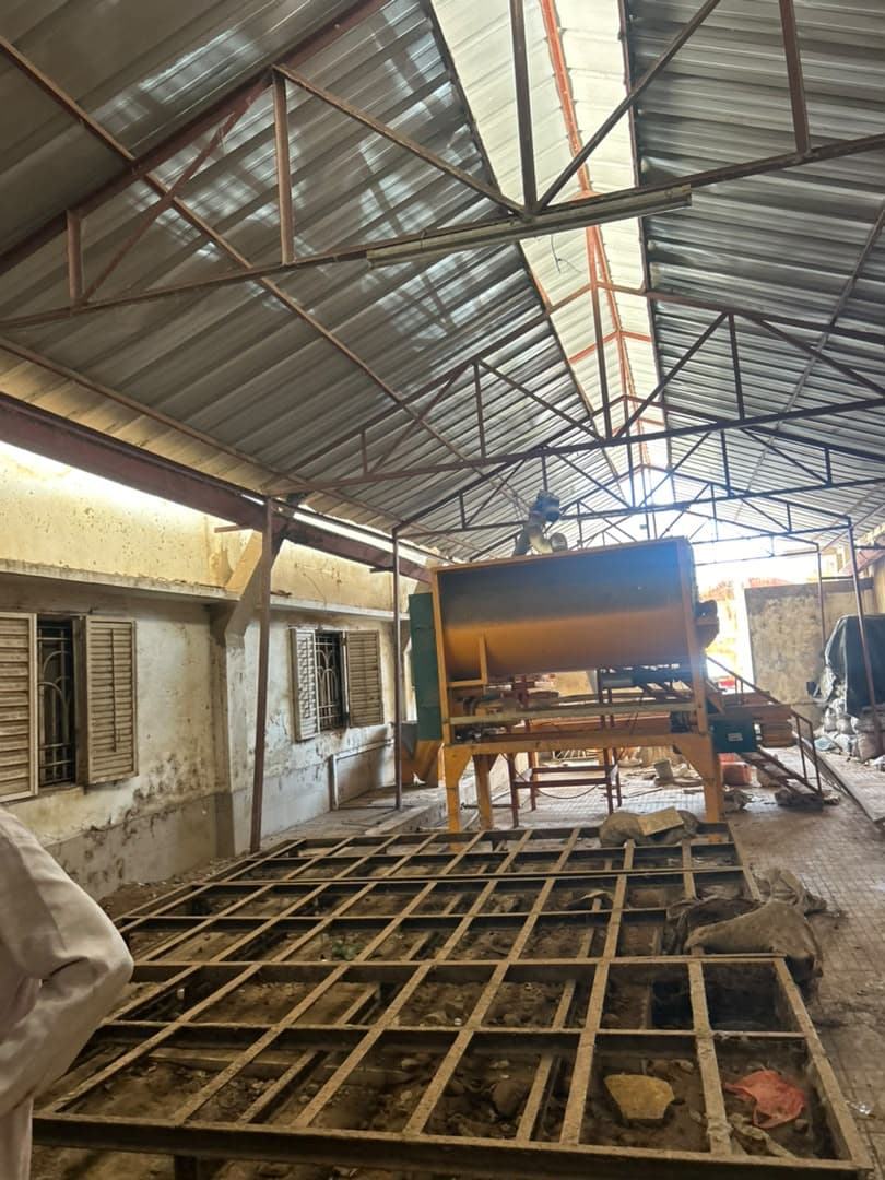 Le hangar, autre vue